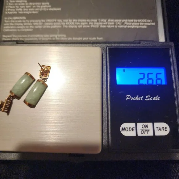 Vintage 14K Yellow Gold Jadeite Drop Earrings (A107)